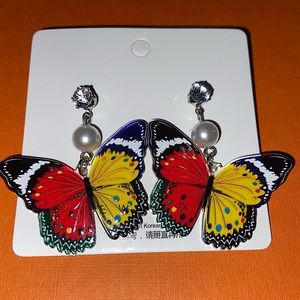 NWT Hypoallergenic Butterfly Earrings